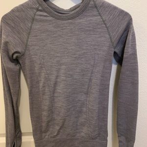 Lululemon long sleeve Sz 4